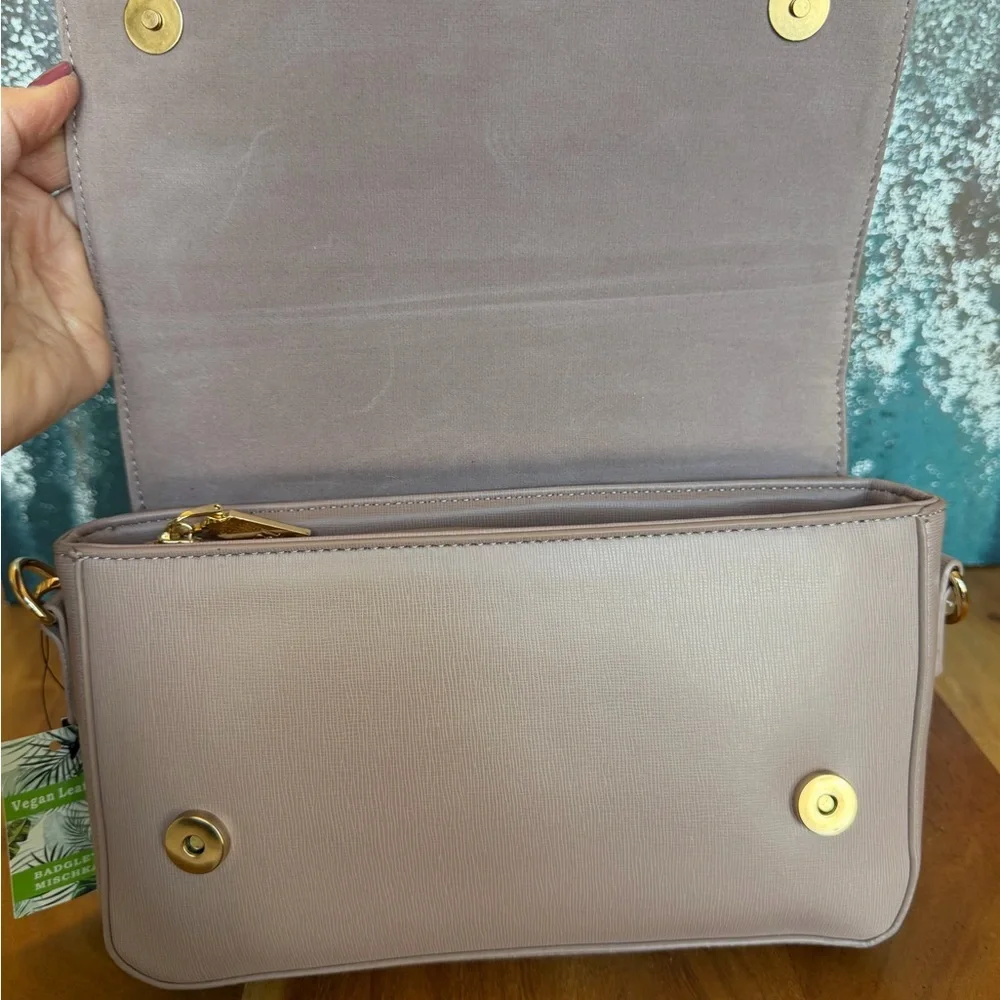 Badgley Mischka Glam Bow Crossbody‎ Clutch Vegan Leather Blush/Tan NWT